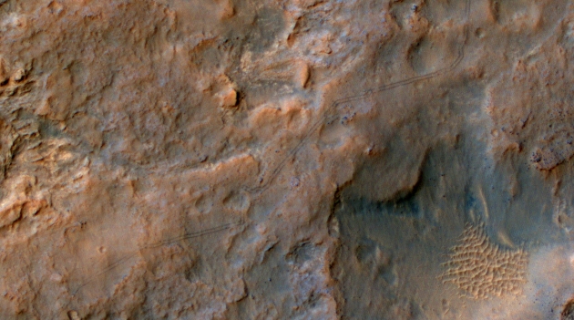 Curiosity Rover Tracks, Viewed from Orbit in December 2013