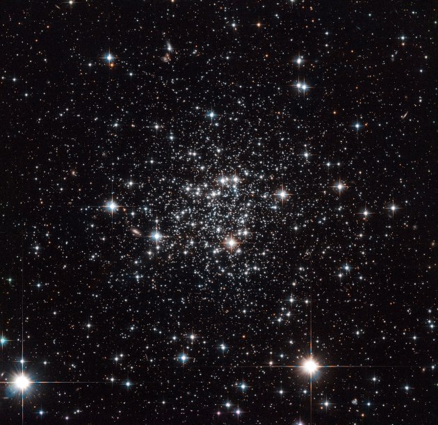 Hubble Looks into Terzan 7